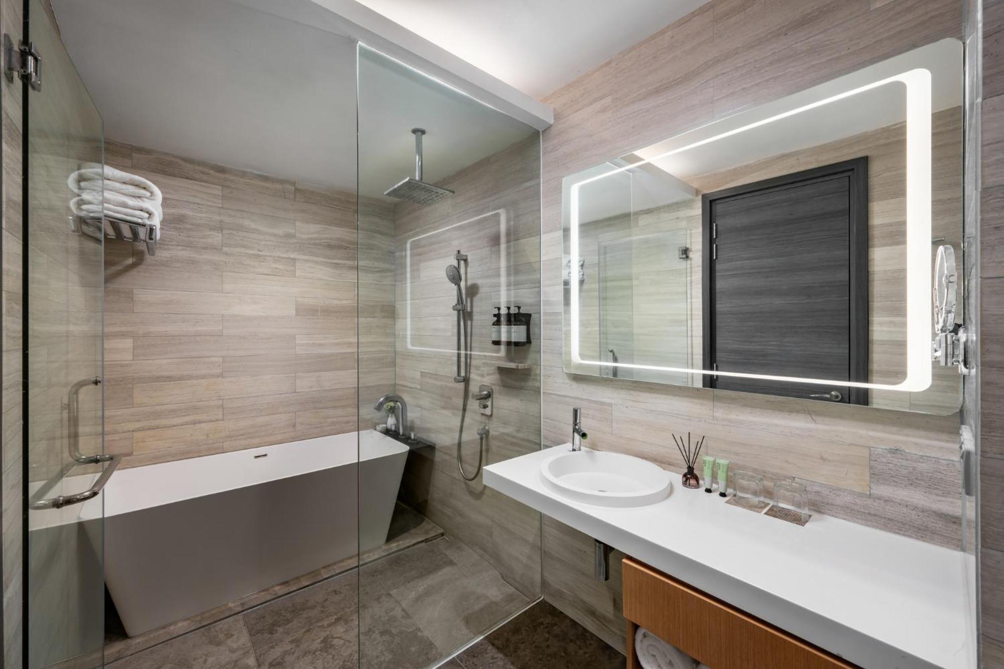 Fraser Place Puteri Harbour Nusajaya  Exterior photo Bathroom